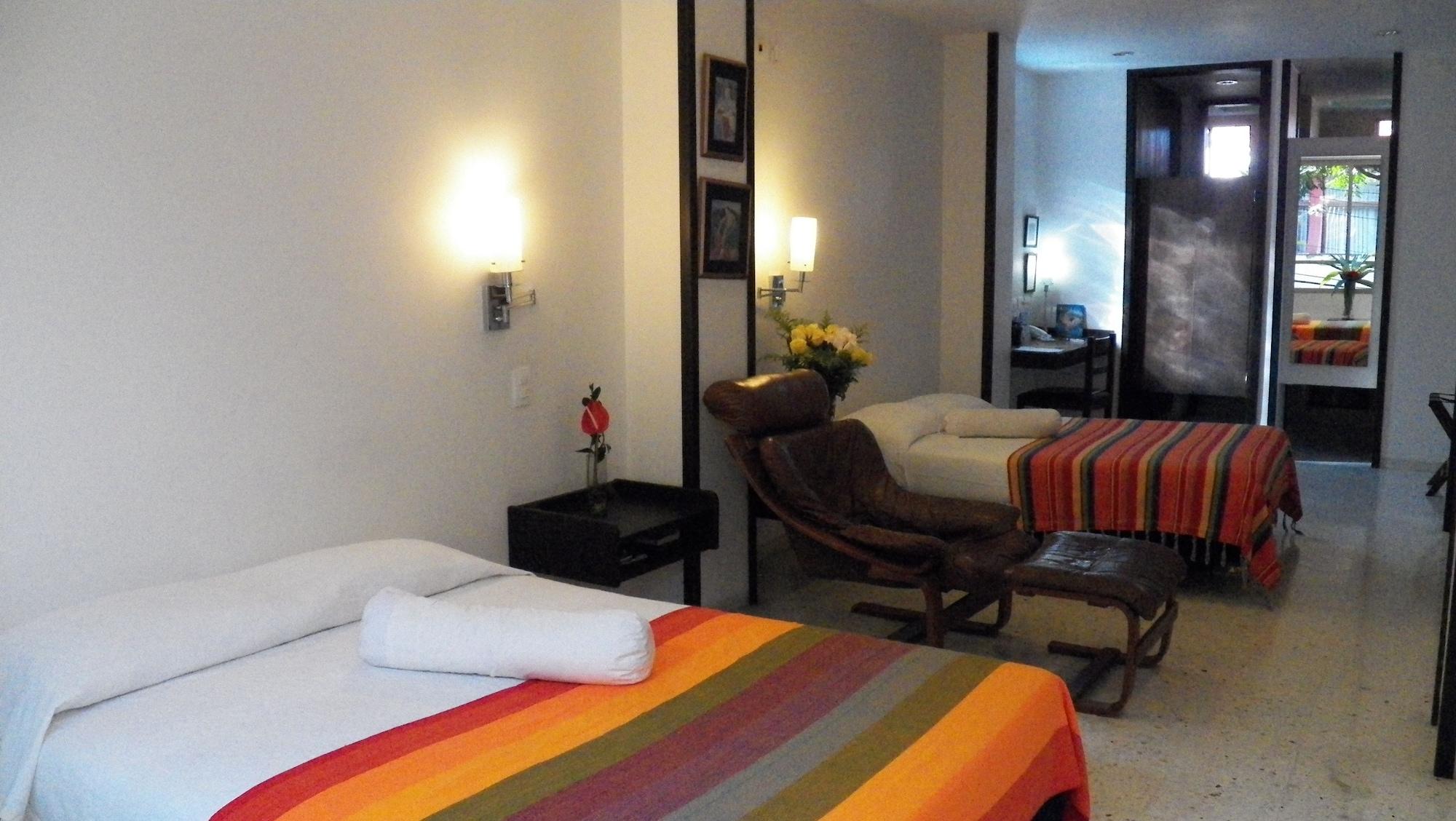 Hotel Casa Santa Monica Norte กาลี ภายนอก รูปภาพ