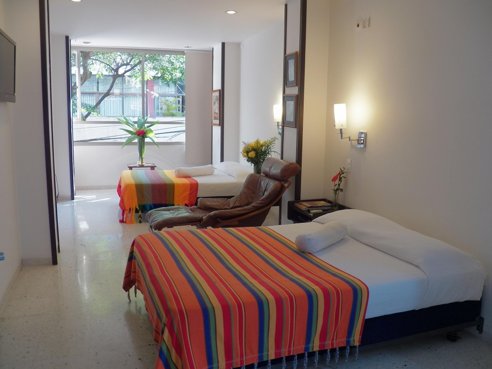 Hotel Casa Santa Monica Norte กาลี ภายนอก รูปภาพ