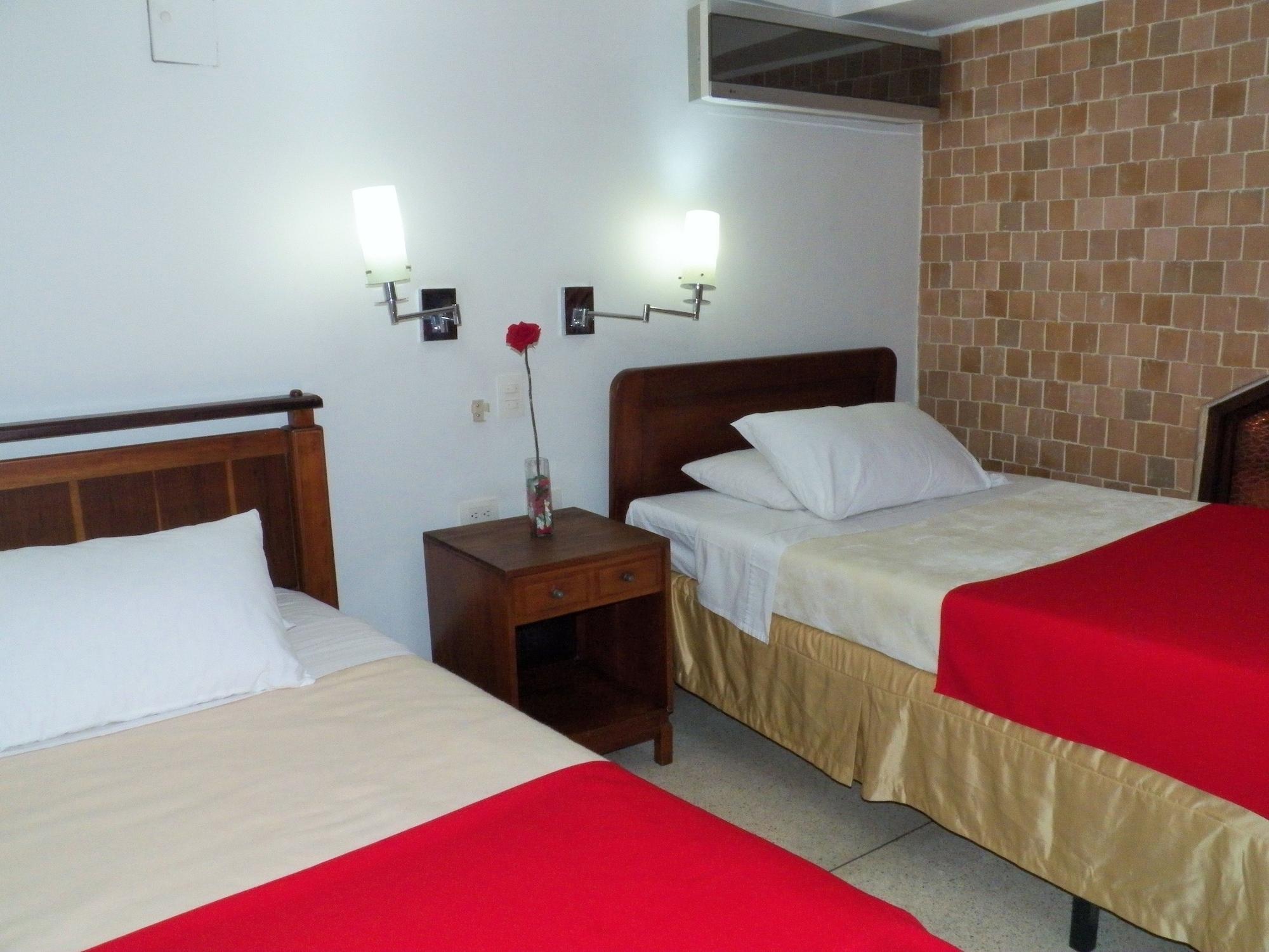 Hotel Casa Santa Monica Norte กาลี ภายนอก รูปภาพ