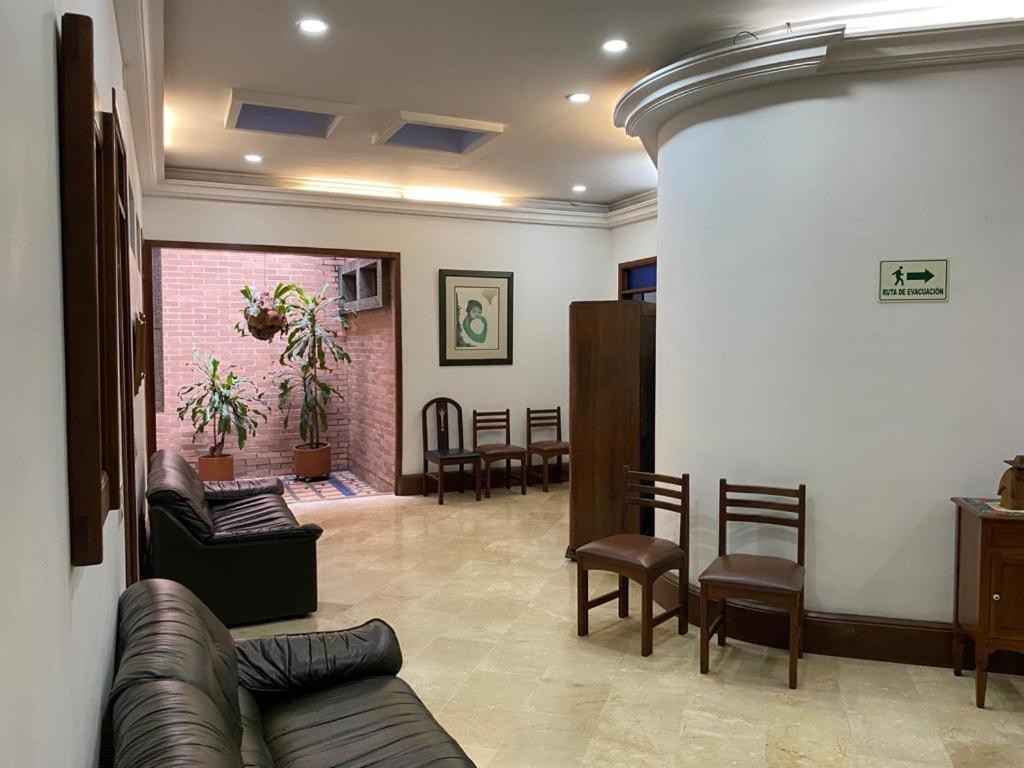 Hotel Casa Santa Monica Norte กาลี ภายนอก รูปภาพ