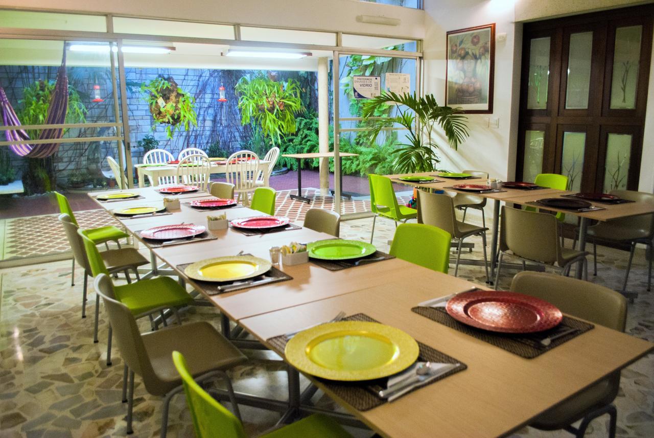 Hotel Casa Santa Monica Norte กาลี ภายนอก รูปภาพ